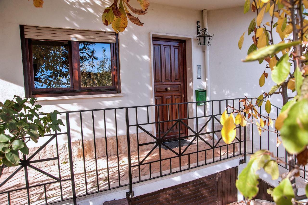 A Casa Di Galdino E Vittorianna LʼAquila Exterior foto